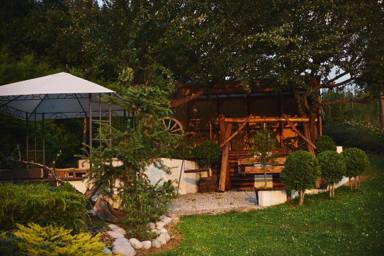 Guesthouse Eden Liptovský Mikuláš Exteriör bild